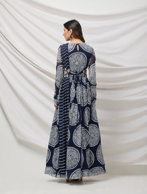 Buy navy stylish georgette Anarkali set featuring an all-over foil print, that comes with a pearl embroidery belt. Dazzle on weddings and special occasions with exquisite Indian designer dresses, sharara suits, Anarkali suits, and wedding lehengas from Pure Elegance Indian fashion store in the USA.