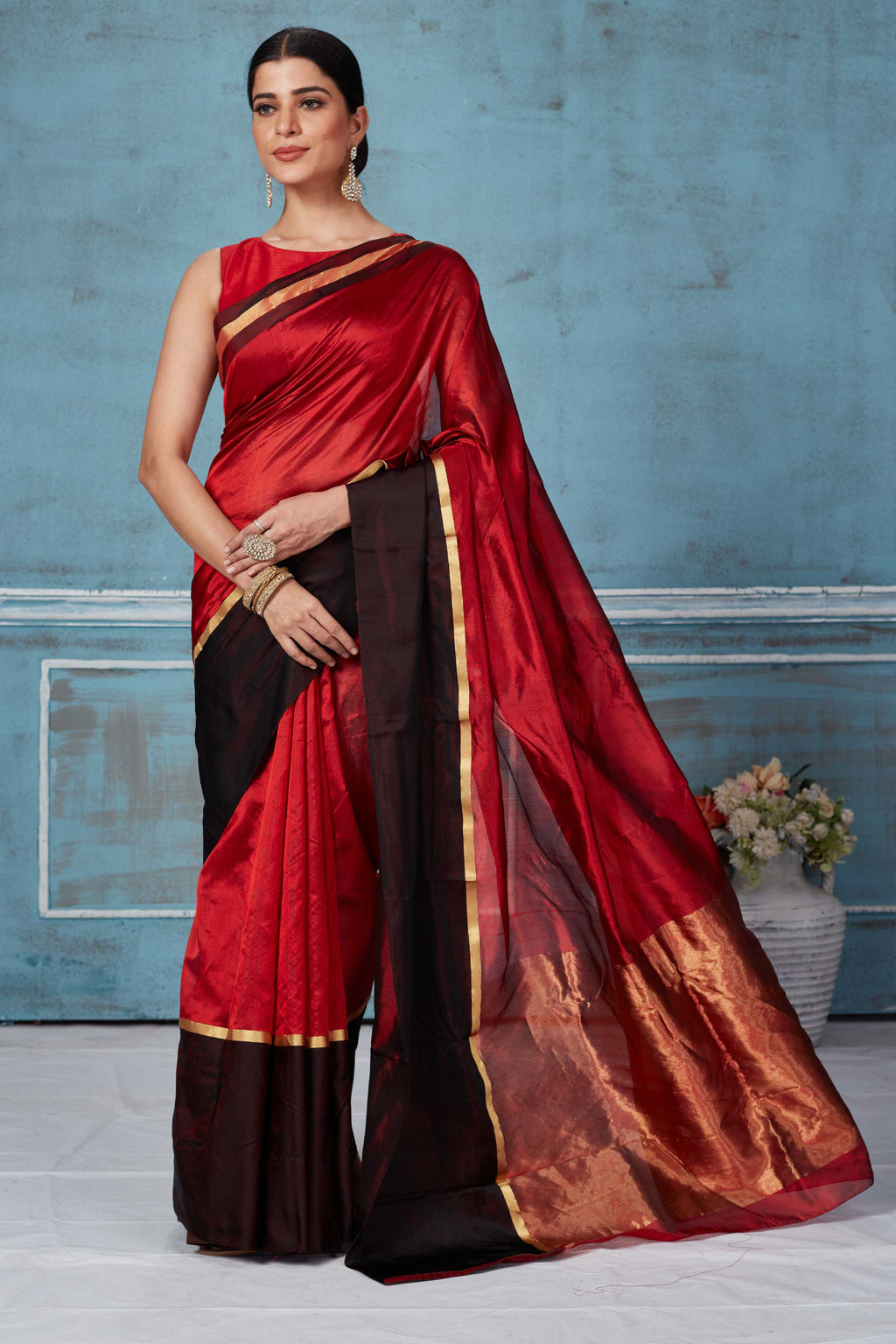 Buy beautiful maroon Pattu silk saree online in USA with black Mashru border. Look your best on festive occasions in latest designer saris, pure silk saris, Kanchipuram silk sarees, handwoven sarees, tussar silk sarees, embroidered sarees from Pure Elegance Indian fashion store in USA.-full view