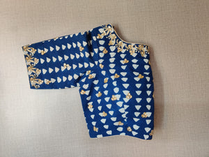 Buy stunning blue and white print saree blouse online in USA with embroidery. Elevate your Indian ethnic saree looks with beautiful readymade sari blouse, embroidered saree blouses, Banarasi saree blouse, designer saree blouses, sleeveless saree blouses from Pure Elegance Indian fashion store in USA.-sleeves