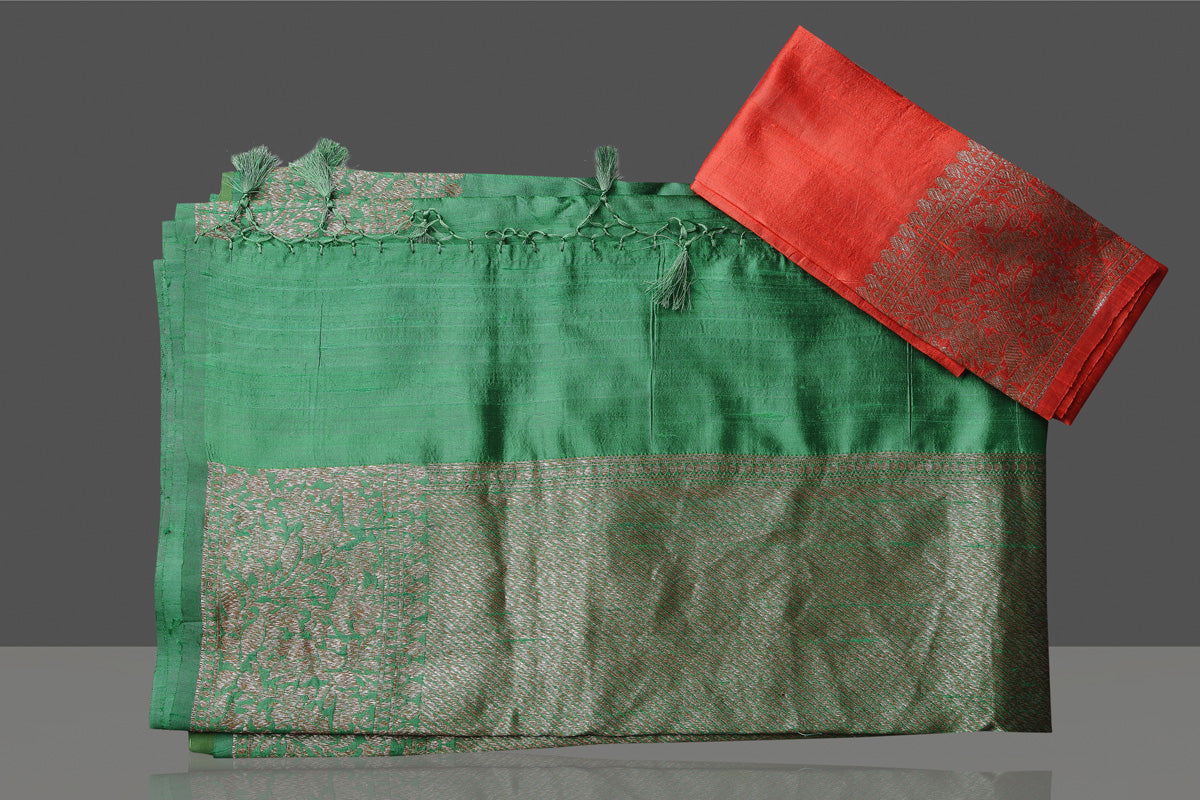 Shop stunning green check tussar Banarasi saree online in USA with antique zari border. Go for stunning Indian designer sarees, georgette sarees, handwoven saris, embroidered sarees for festive occasions and weddings from Pure Elegance Indian clothing store in USA.-blouse