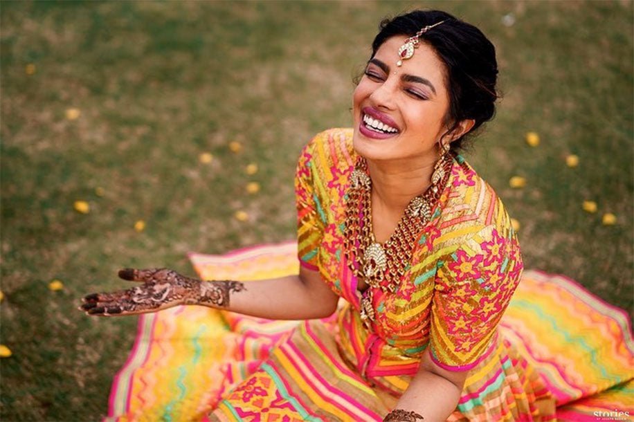 Great memories without much ado : How to pick the perfect Mehendi ceremony outfit for Indian Brides in 2020
