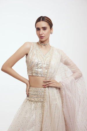 Buy dual tone embroidered organza lehenga online in USA with dupatta. Dazzle on weddings and special occasions with exquisite designer lehengas, Anarkali suit, sharara suit, Indowestern outfits, bridal lehengas from Pure Elegance Indian clothing store in the USA. -closeup