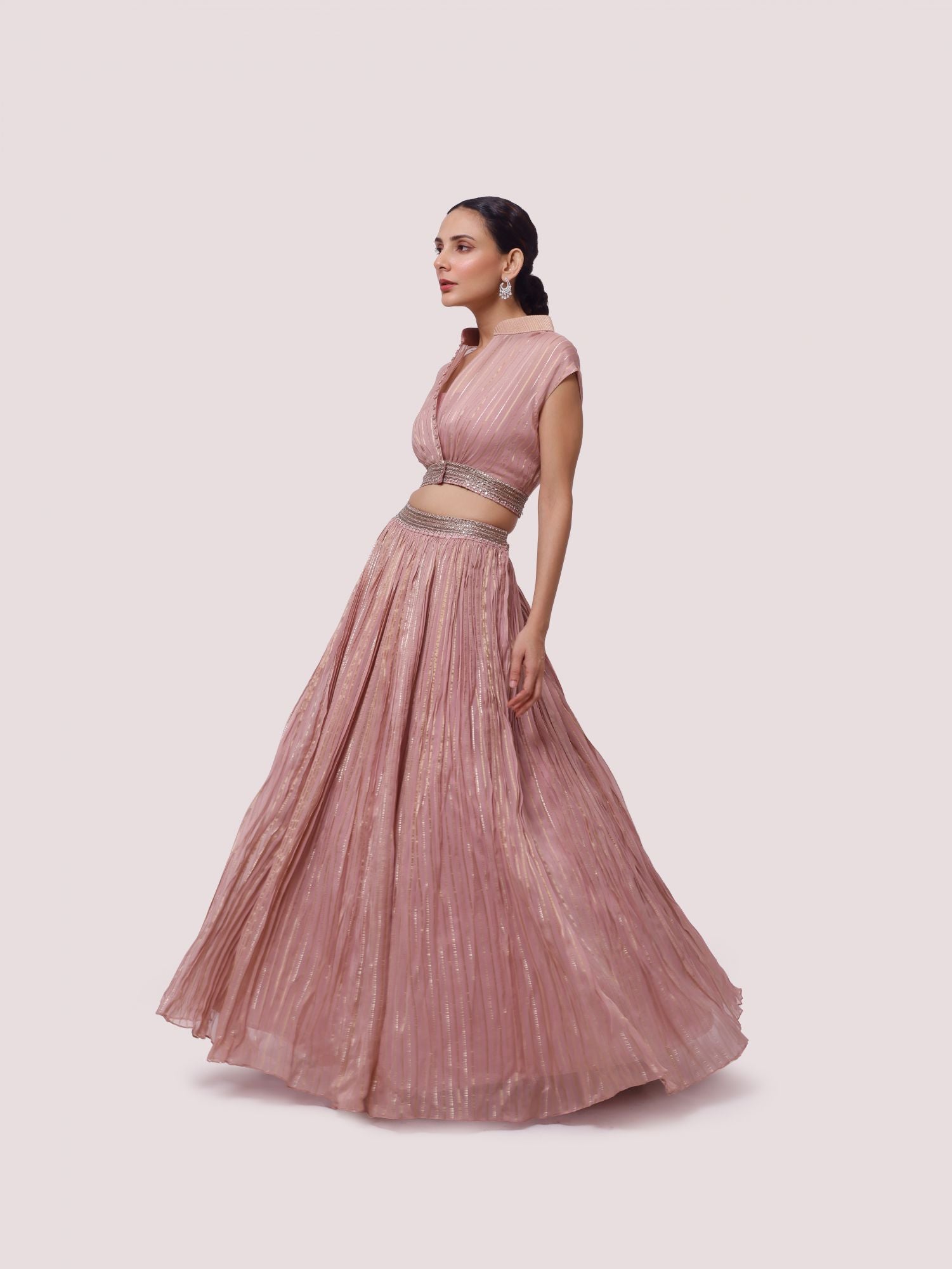 Shop dusty pink embroidered organza skirt set online in USA. Dazzle on weddings and special occasions with exquisite designer lehengas, Anarkali suit, sharara suit, Indowestern outfits, bridal lehengas from Pure Elegance Indian clothing store in the USA. -skirt