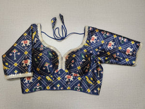 Shop navy blue Patola choli cut blouse online in USA with sequin lace. Elevate your saree style with exquisite readymade saree blouses, embroidered saree blouses, Banarasi saree blouse, designer sari blouse, choli-cut blouses, corset blouses from Pure Elegance Indian fashion store in USA.-full view