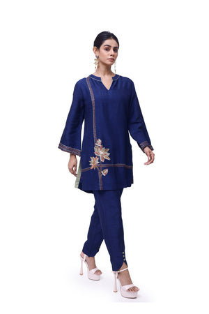 Shop elegant navy blue Mysore silk pant set online in USA. Shop the best and latest designs in embroidered sarees, designer sarees, Anarkali suit, lehengas, sharara suits for weddings and special occasions from Pure Elegance Indian fashion store in USA.-side