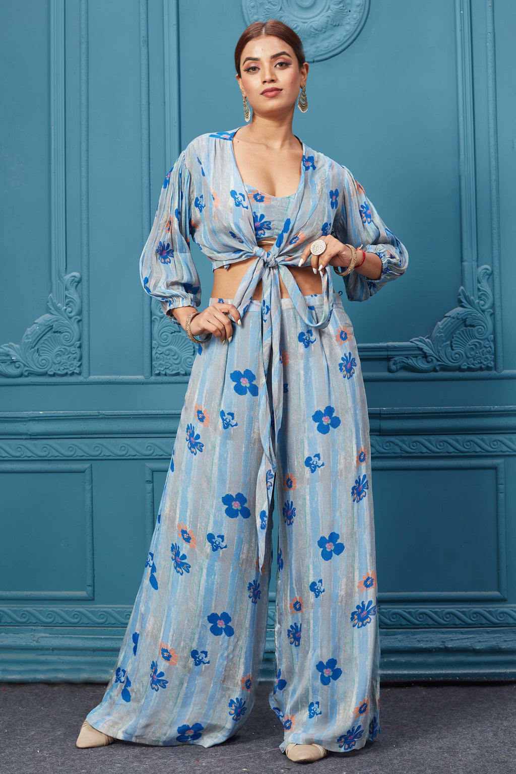Buy this Gorgeous sky blue suit set with floral embroidery all over. Featuring a beautiful three-piece suit set. Shop Indian wear online at Pure Elegance or visit our store in the USA.