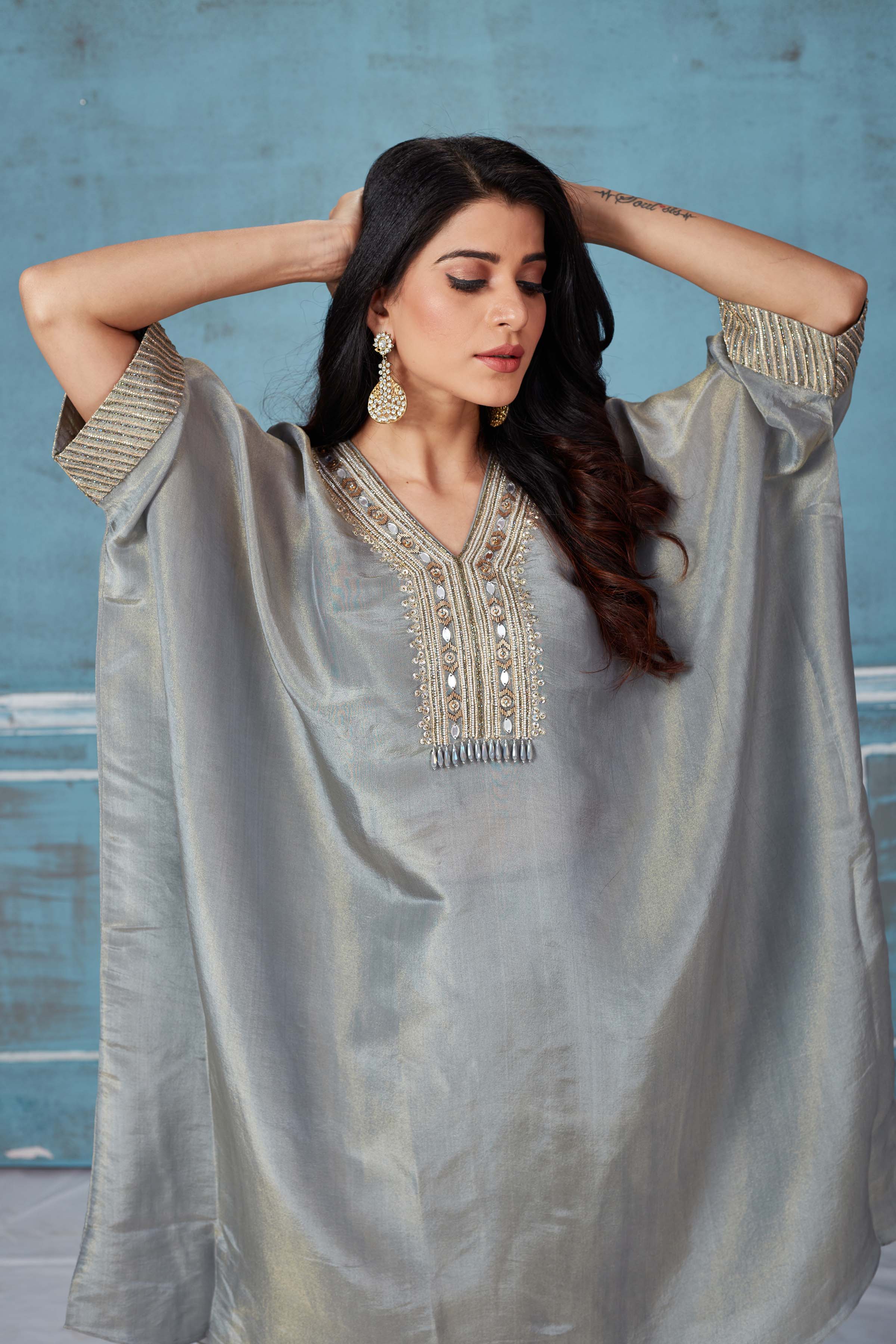 Shop light grey tissue georgette kaftaan dhoti set online in USA. Look royal on special occasions in exquisite designer lehengas, pure silk sarees, handloom sarees, Bollywood sarees, Anarkali suits, Banarasi sarees, organza sarees from Pure Elegance Indian saree store in USA.-closeup