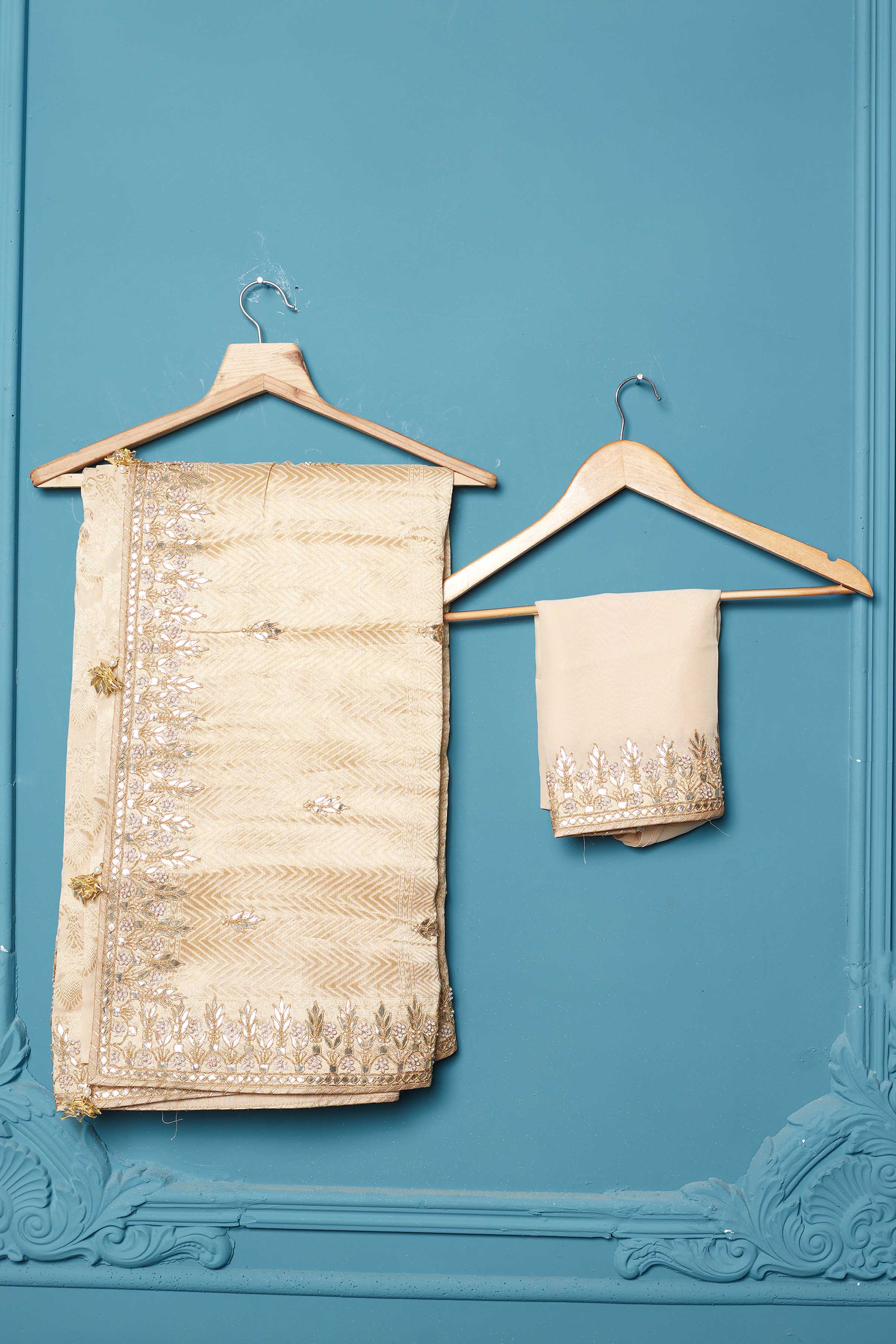 Shop cream Mashru Banarasi saree online in USA with embroidery. Look royal at weddings and festive occasions in exquisite designer sarees, handwoven sarees, pure silk saris, Banarasi sarees, Kanchipuram silk sarees from Pure Elegance Indian saree store in USA. -blouse