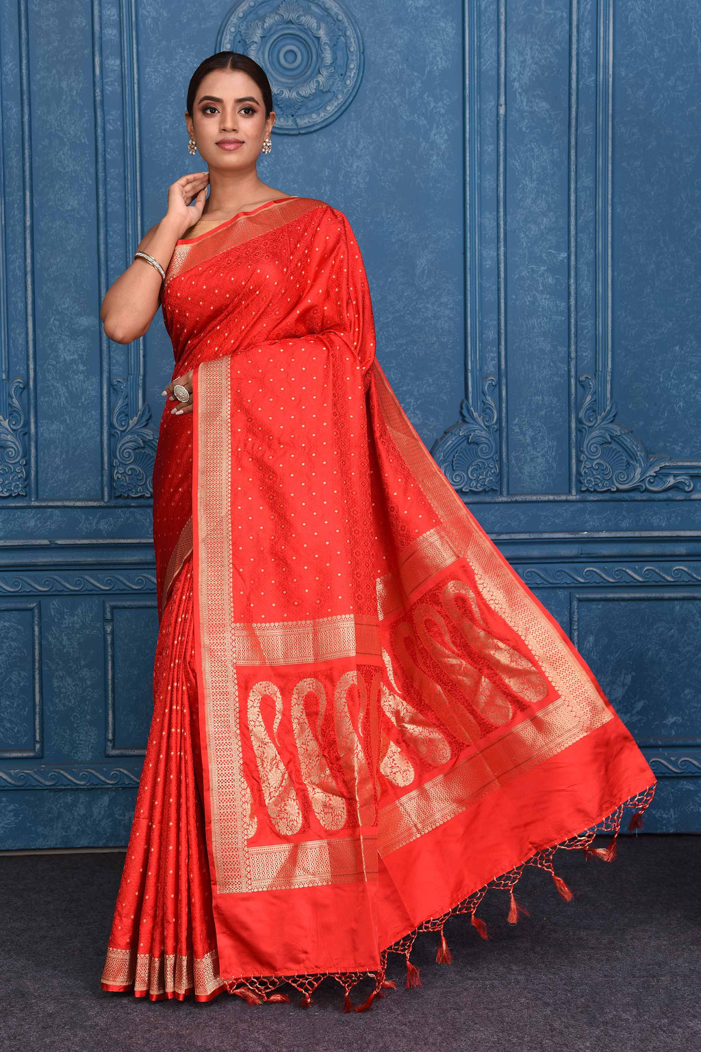 Shop red Tanchoi silk Banarasi saree online in USA with zari border and buta. Look your best on festive occasions in latest designer sarees, pure silk saris, Kanchipuram silk sarees, handwoven sarees, tussar silk sarees, embroidered saris from Pure Elegance Indian clothing store in USA.-full view
