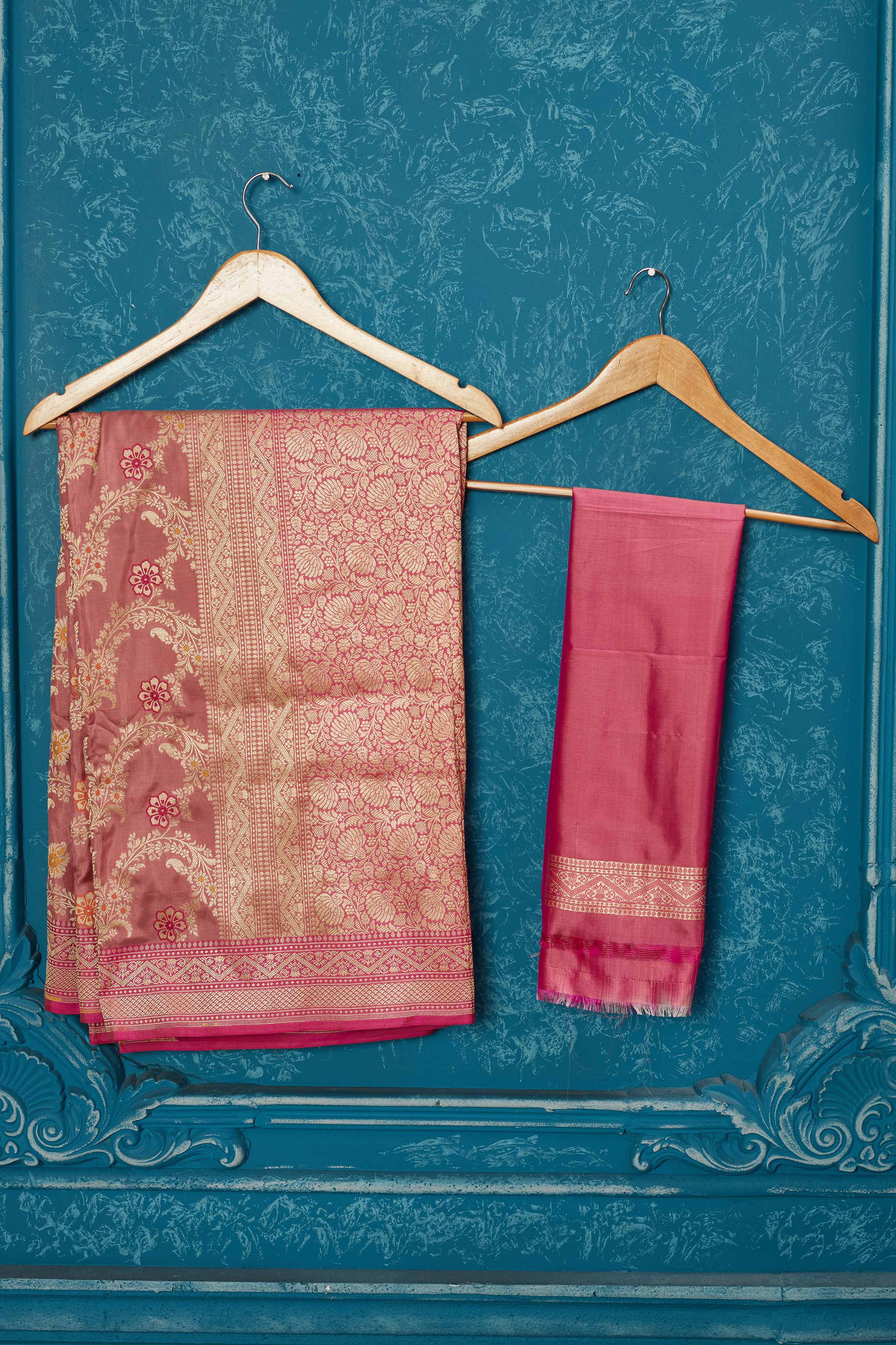 Shop blush pink Banarasi saree online in USA with zari minakari jaal. Look your best on festive occasions in latest designer sarees, pure silk saris, Kanchipuram silk sarees, handwoven sarees, tussar silk sarees, embroidered sarees from Pure Elegance Indian saree store in USA.-blouse