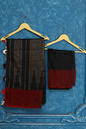 Buy beautiful off-white and grey pochampally ikkat sari online in USA with red black border. Look your best on festive occasions in latest designer sarees, pure silk sarees, Kanchipuram sarees, handwoven sarees, tussar silk sarees, embroidered sarees from Pure Elegance Indian clothing store in USA.-blouse