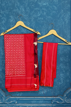 Buy maroon pochampally silk ikkat saree online in USA with red border. Look your best on festive occasions in latest designer sarees, pure silk sarees, Kanchipuram sarees, handwoven sarees, tussar silk sarees, embroidered sarees from Pure Elegance Indian clothing store in USA.-blouse