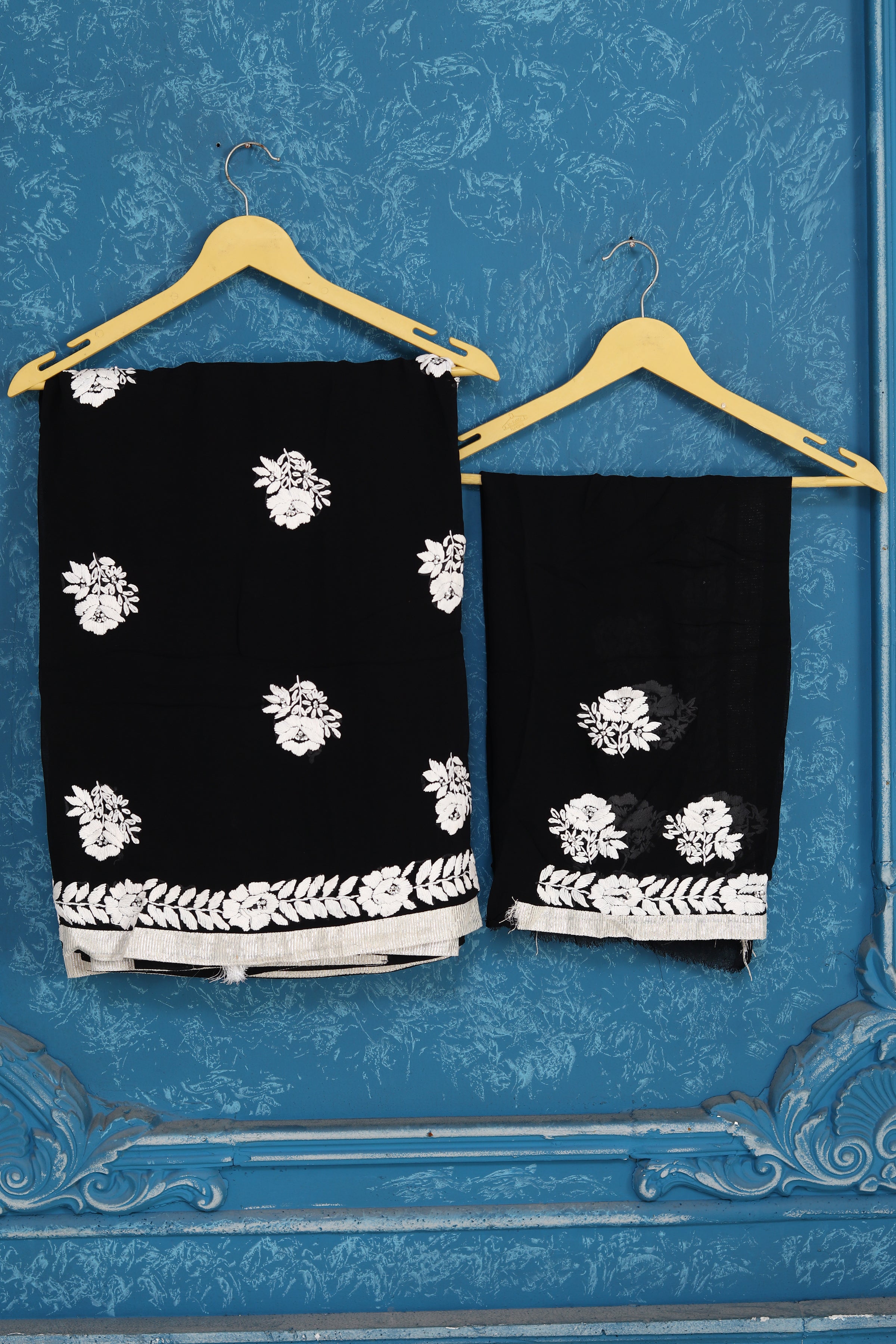 Shop stunning black phulkari embroidery saree online in USA. Look your best on festive occasions in latest designer sarees, pure silk sarees, Kanchipuram sarees, handwoven sarees, tussar silk sarees, embroidered sarees from Pure Elegance Indian clothing store in USA.-blouse