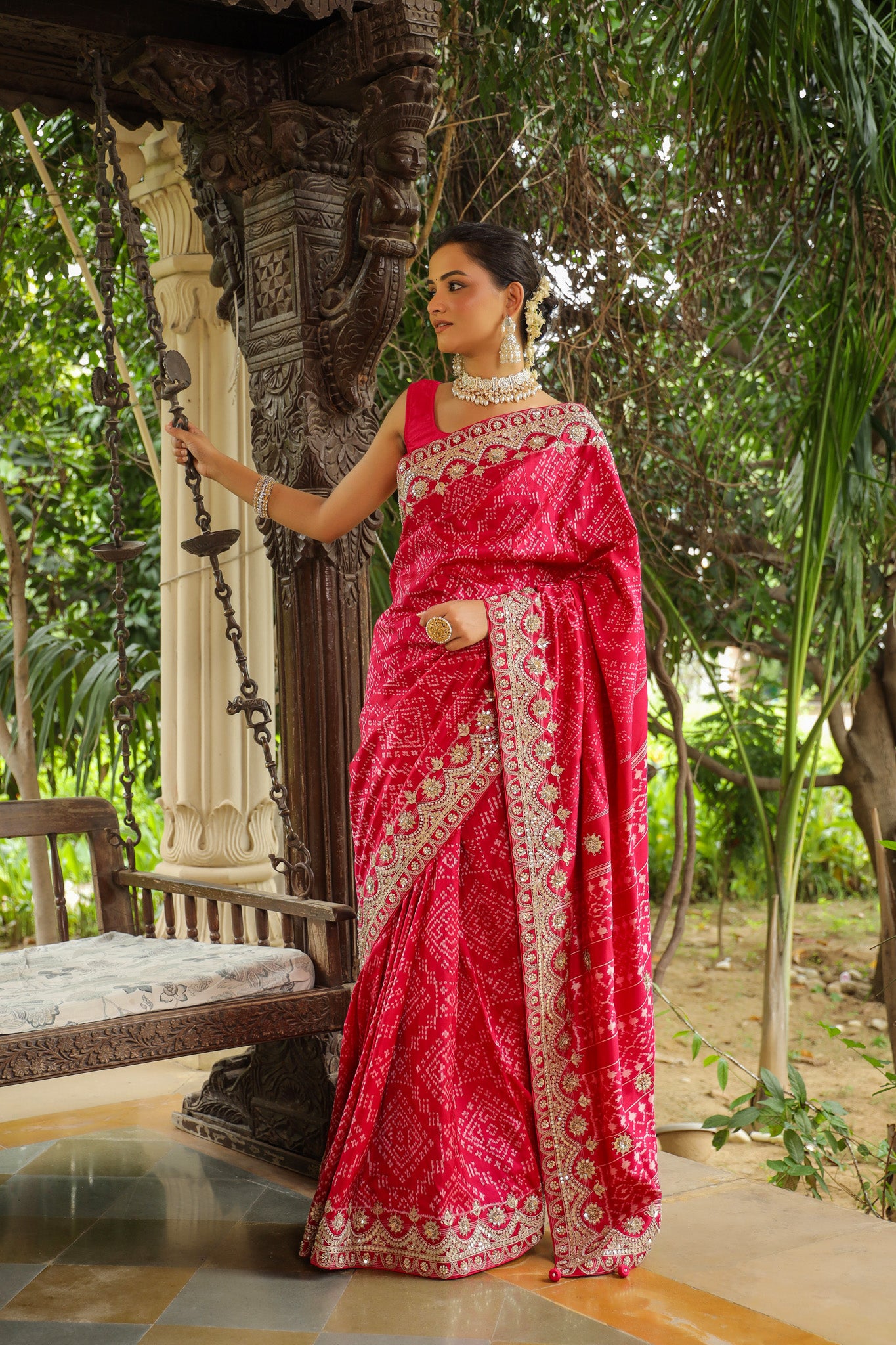  Buy pink embroidered Patola silk saree online in USA with saree blouse. Look classy at weddings and special occasions in exquisite designer sarees, embroidered sarees, party sarees, handwoven saris, pure silk sarees, Banarasi sarees, Kanjivaram sarees from Pure Elegance Indian saree store in USA.-pallu