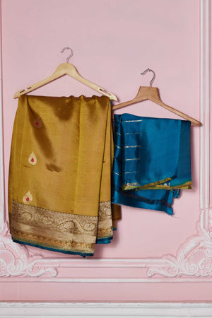Buy golden Banarasi sari online in USA with zari minakari buta. Look your best on festive occasions in latest designer sarees, pure silk saris, Kanchipuram silk sarees, handwoven sarees, tussar silk saris, embroidered sarees from Pure Elegance Indian fashion store in USA.-blouse