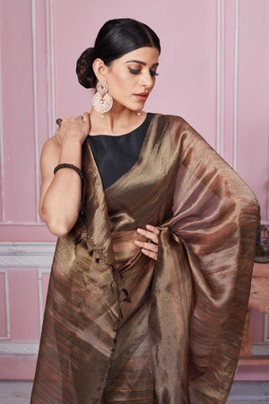 Buy stunning brown tissue Banarasi sari online in USA. Look your best on festive occasions in latest designer sarees, pure silk saris, Kanchipuram silk sarees, handwoven sarees, tussar silk saris, embroidered sarees from Pure Elegance Indian fashion store in USA.-closup