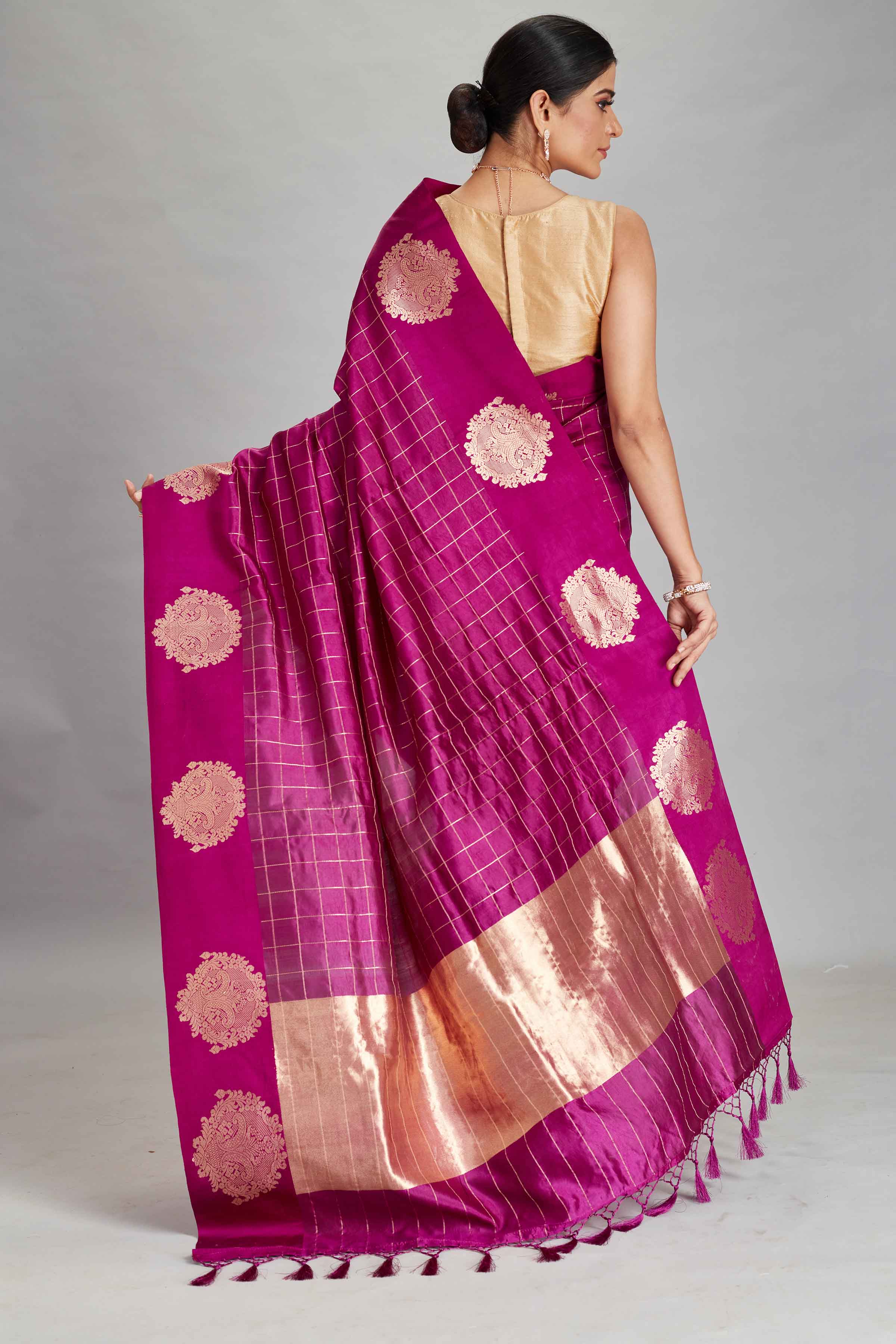 Buy magenta check silk Banarasi sari online in USA with zari motifs border. Look your best on festive occasions in latest designer sarees, pure silk sarees, Kanjivaram silk saris, handwoven saris, tussar silk sarees, embroidered saris from Pure Elegance Indian clothing store in USA.-back