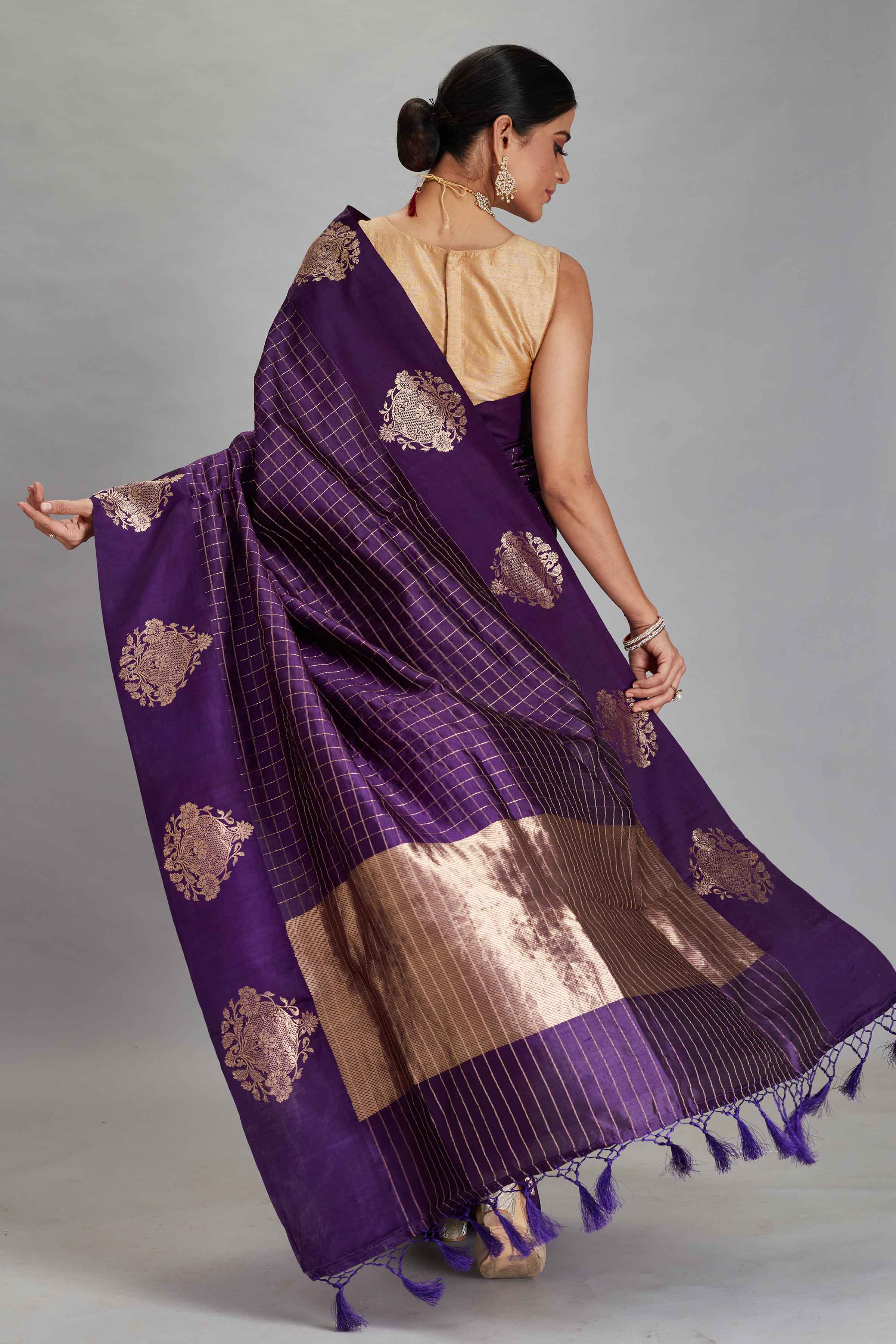 Buy purple check silk Banarasi saree online in USA with zari motifs border. Look your best on festive occasions in latest designer sarees, pure silk sarees, Kanjivaram silk saris, handwoven saris, tussar silk sarees, embroidered saris from Pure Elegance Indian clothing store in USA.-back