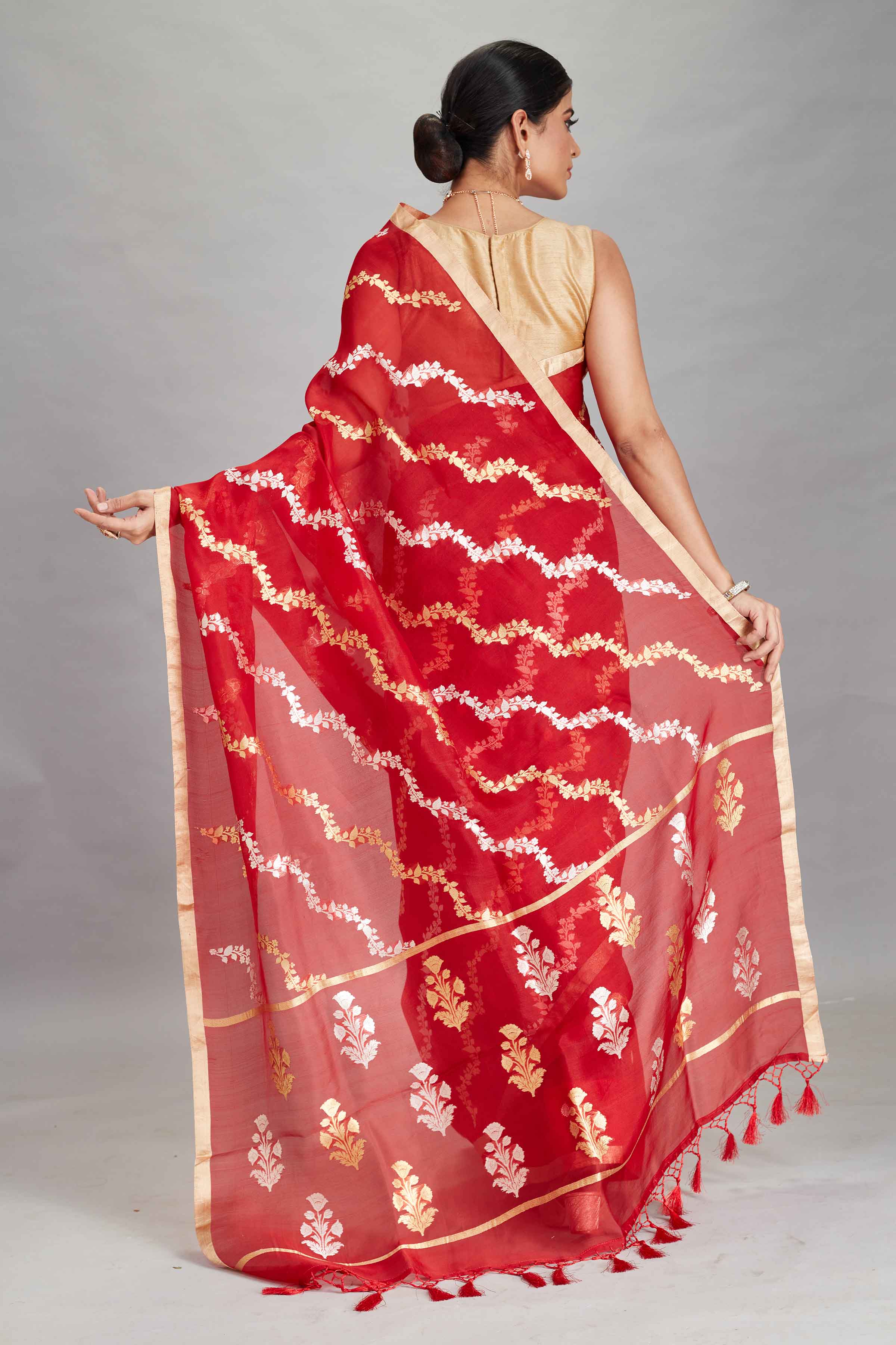 Buy red organza Banarasi sari online in USA with silver golden zari work. Look your best on festive occasions in latest designer sarees, pure silk sarees, Kanjivaram silk saris, handwoven saris, tussar silk sarees, embroidered saris from Pure Elegance Indian clothing store in USA.-back