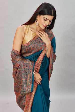 Shop beautiful sea green Kani weave saree online in USA. Look your best on festive occasions in latest designer sarees, pure silk sarees, Kanjivaram silk saris, handwoven saris, tussar silk sarees, embroidered saris from Pure Elegance Indian clothing store in USA.-closeup