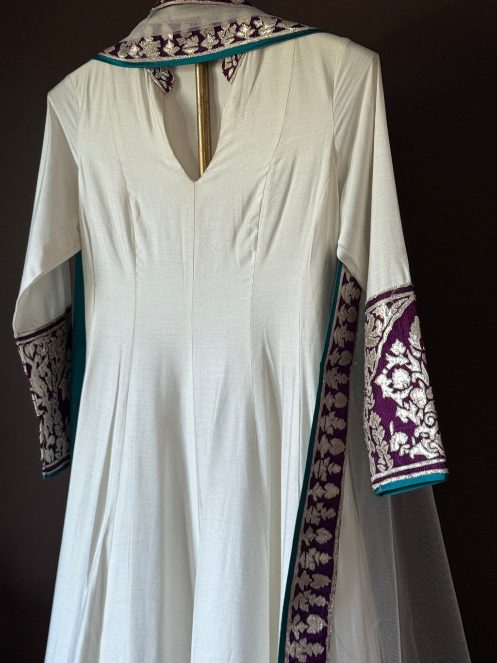 501527 White Chanderi Applique Work Floor Length Anarkali Suit