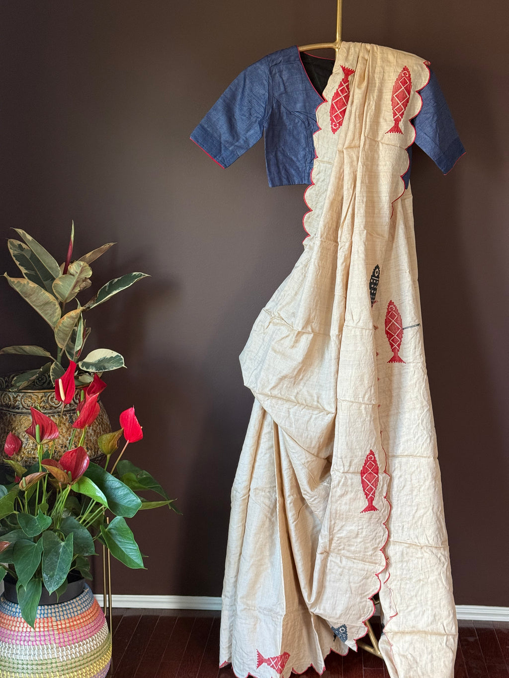 Buy cream ikkat saree online in USA with blue designer blouse. Look your best on festive occasions in latest designer sarees, Banarasi sarees, handwoven sarees.-full view