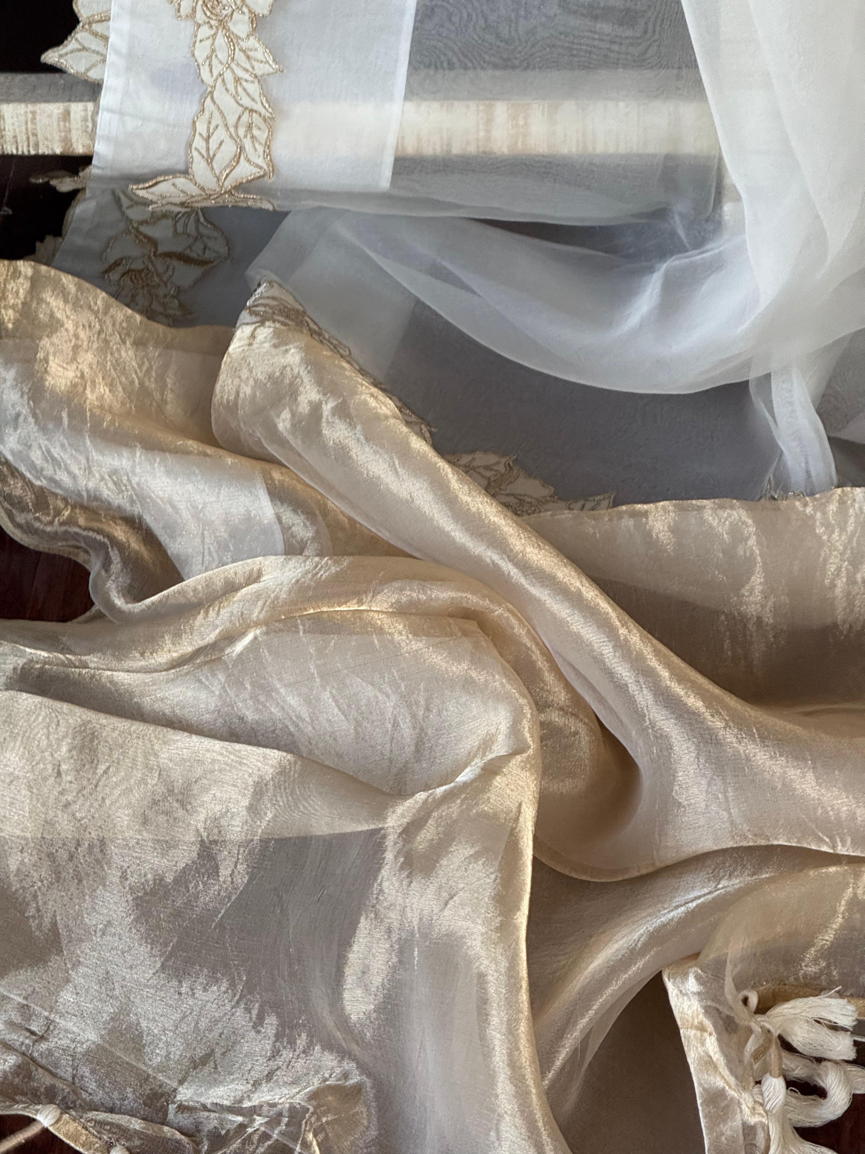 Buy cream organza saree online in USA with blouse. Look your best on festive occasions in latest designer sarees, Banarasi sarees, handwoven sarees.-closeup