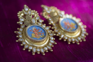 20a161-silver-gold-plated-amrapali-ganesh-pearl-earrings-alternate-view