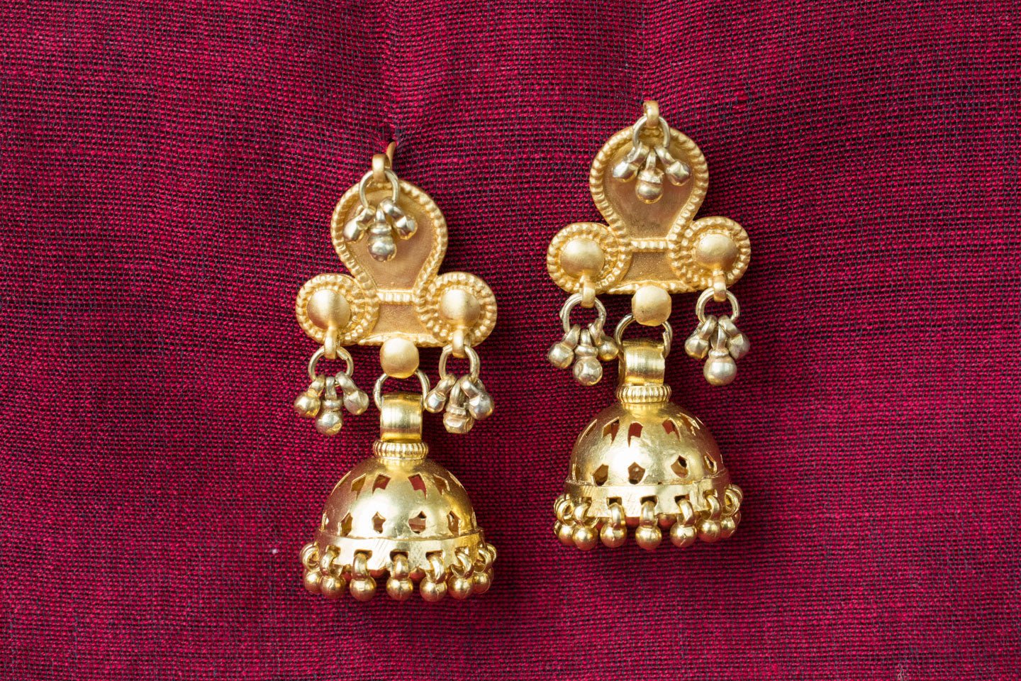 20a427-silver-gold-plated-amrapali-earrings-jhumka-bead-cut-work
