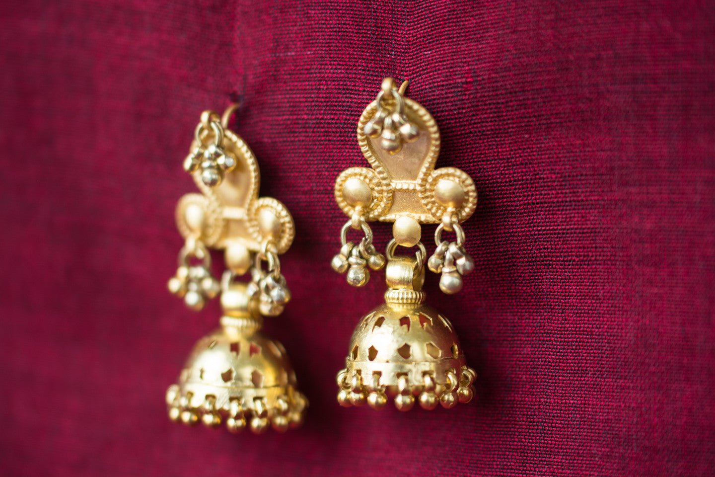 20a427-silver-gold-plated-amrapali-earrings-jhumka-bead-cut-work-alternate-view