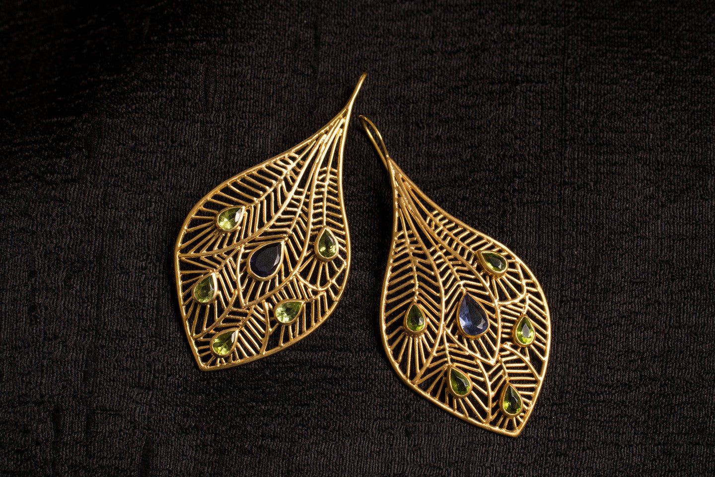 20a453-silver-gold-plated-amrapali-earrings-cut-work-feather-peridot-iolite