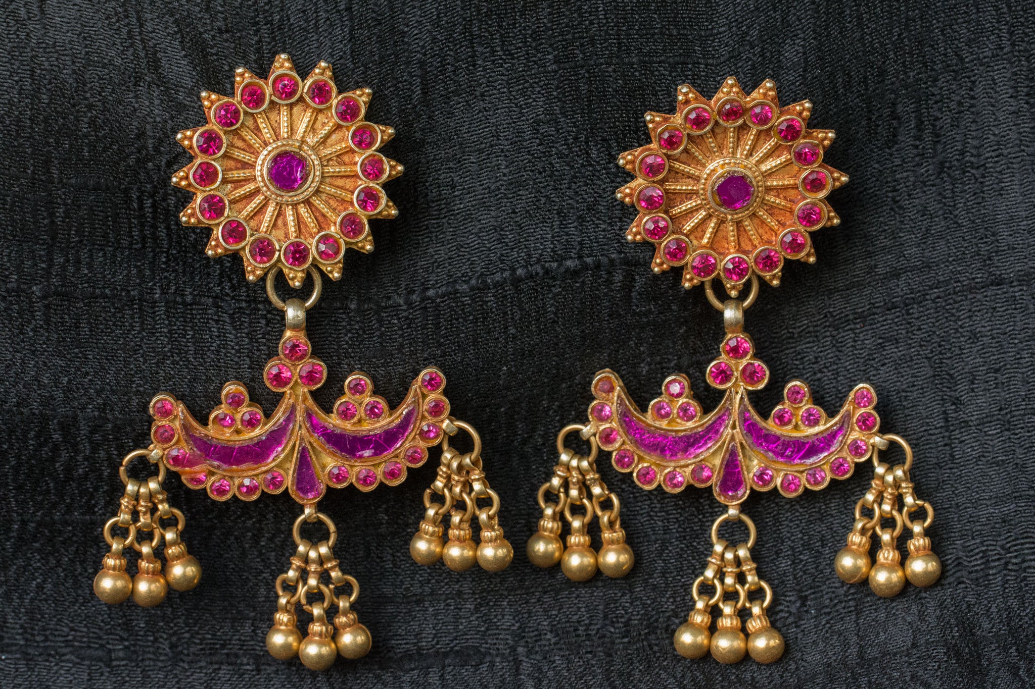 20a496-silver-gold-plated-amrapali-earrings-raised-design-starburst-chandelier-pink-purple-glass