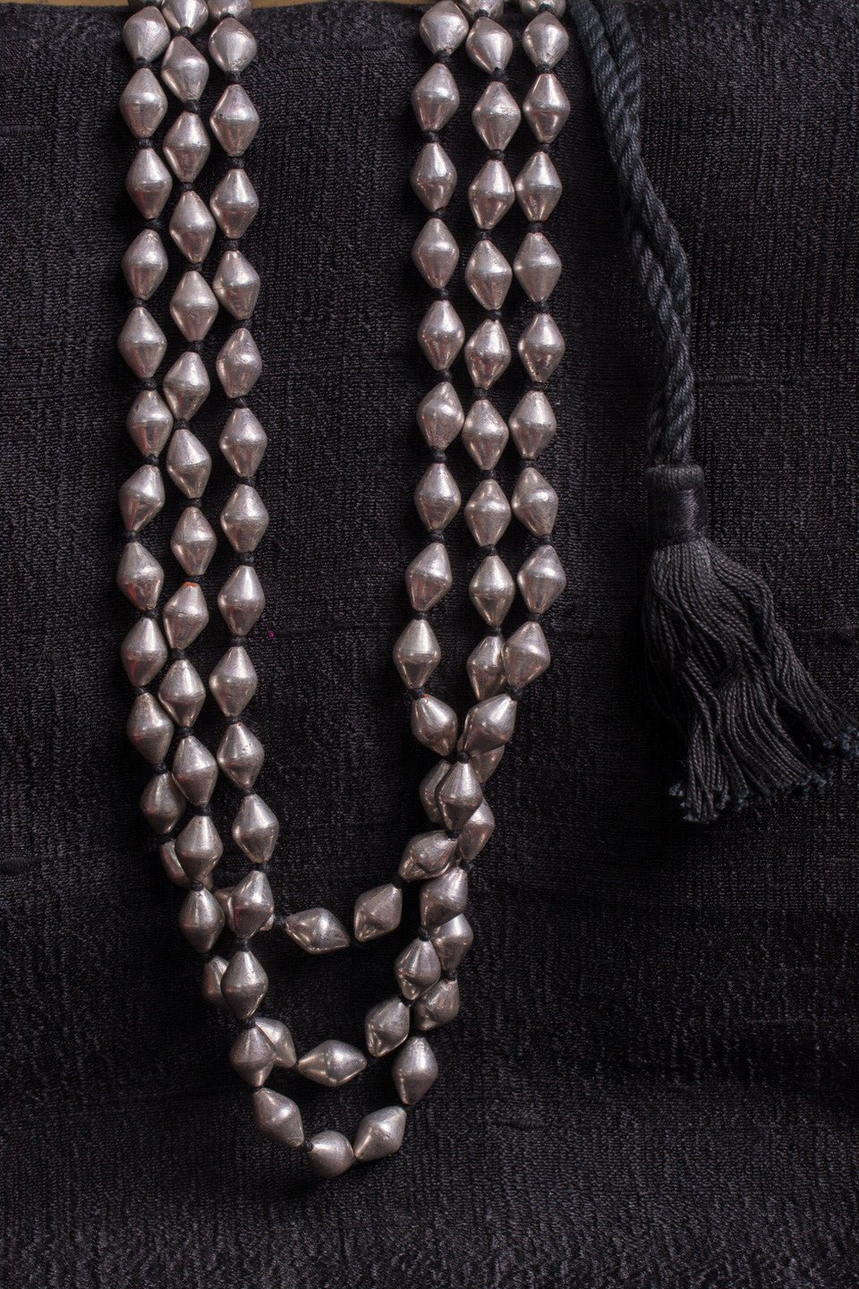 20a503-silver-amrapali-beaded-necklace