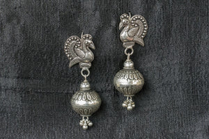 20a549-silver-amrapali-earrings-bird-embossed