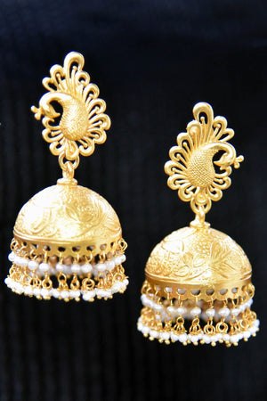 20A815 Traditional Silver Gold Plated Earrings With Pearl