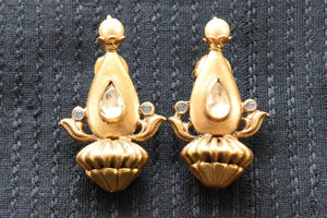 20A816 Unique Amrapali Earrings With Glass & Pearls