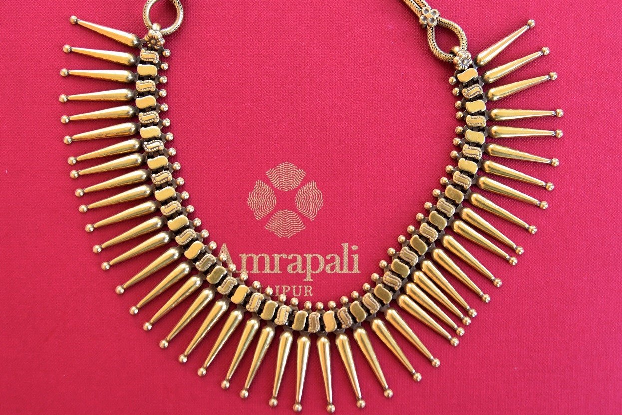 Indian Silver G/P light weighed fashion jewelry necklace. Perfect combination of ethnic and contemporary style.-close up
