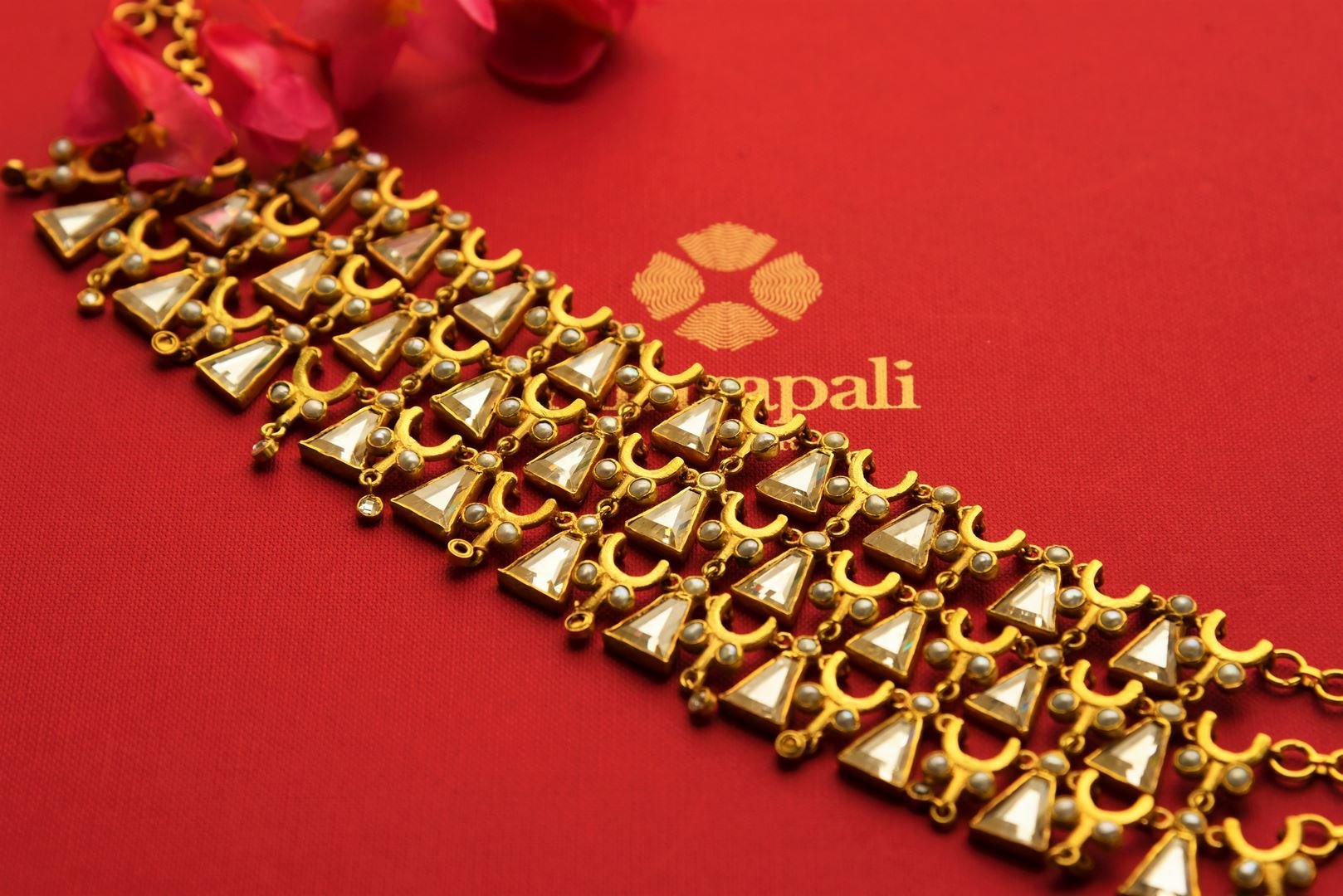 Buy Amrapali silver gold plated glass necklace online in USA. Pure Elegance fashion store brings an exquisite range of Indian gold plated jewelry in USA for women.-closeup
