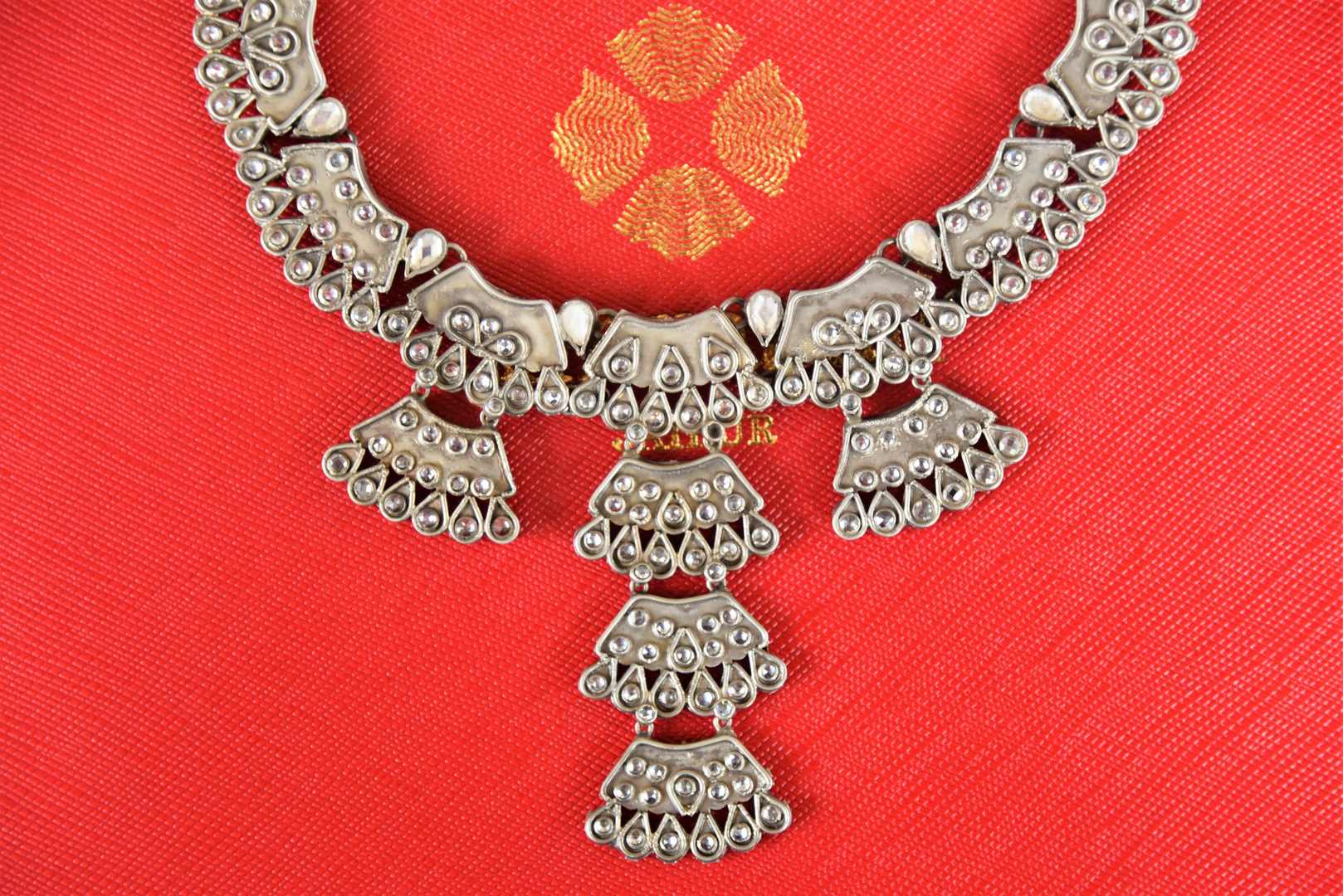 Shop stunning antique silver and glass necklace set online in USA. Shop exclusive gold plated jewelry, wedding jewelry , bridal jewelry, gold plated earrings, silver jewelry from Amrapali at Pure Elegance Indian fashion store in USA.-closeup
