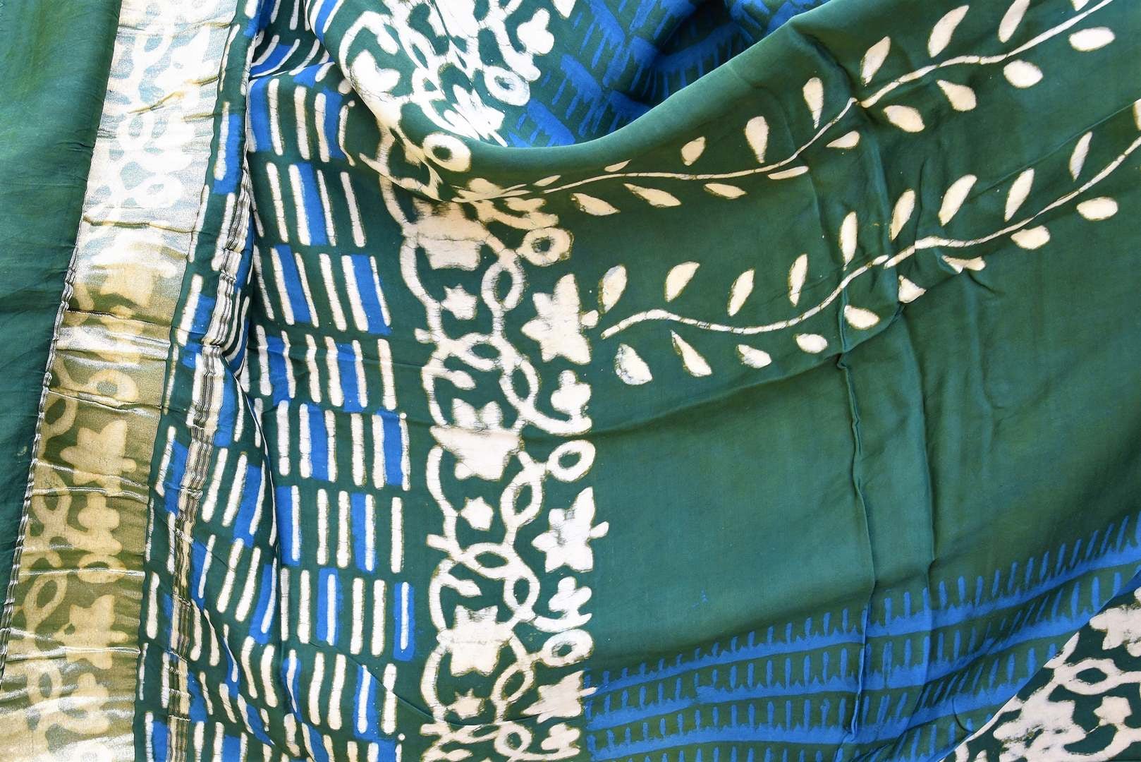 Buy ethnic green gajji silk Ajrak print dupatta online in USA from Pure Elegance. Shop from our store exclusive Indian dupattas for women in USA for every occasion.-closeup