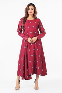 Buy red jamdani silk asymmetric dress online in USA. Keep your wardrobe updated with a range of stylish Indian designer dresses from Pure Elegance fashion store in USA. A stylish range of Indian clothing, suits, Indowestern dresses, designer lehengas are available at our online store to elevate your style.-full view