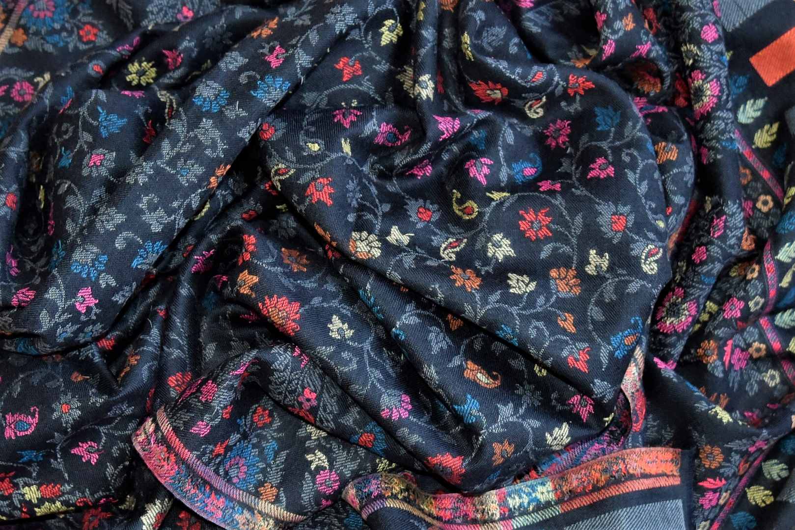 Buy black floral Kani weave stole online in USA. Shop beautiful designer stoles, embroidered dupattas, Banarasi dupattas, handwoven dupatta from Pure Elegance Indian fashion store in USA.-closeup