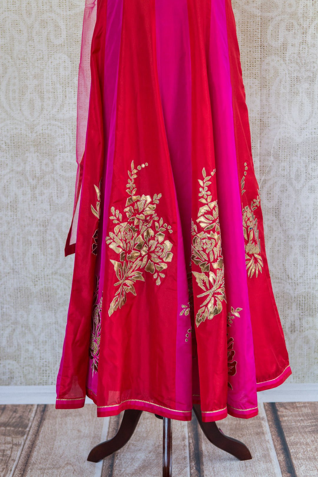 501089-suit-sleeveless-red-fuchsia-striped-suit-elegant-gold-embroidery-scarf-skirt-view