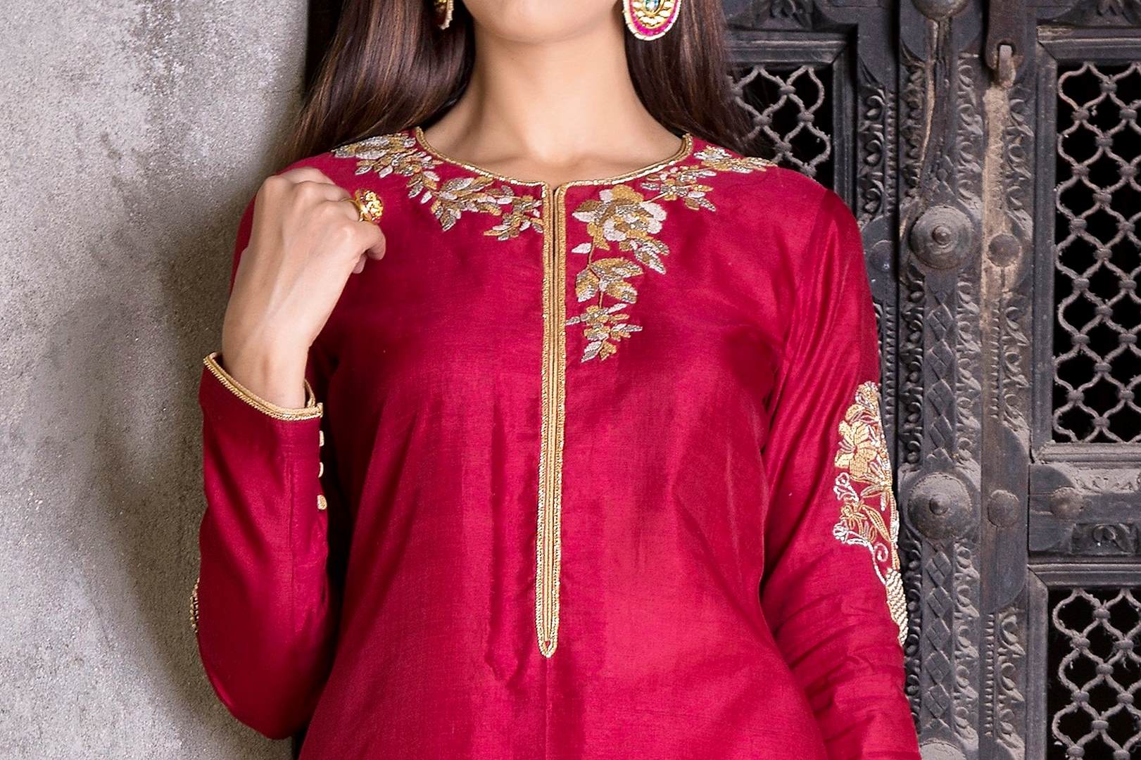 Buy rich maroon embroidered chanderi Anarkali with skirt online in USA. Find a range of exquisite Indian dresses in USA at Pure Elegance clothing store. Enrich your traditional style with a range of Indian clothing, designer Anarkali suits, wedding lehengas, and much more also available at our online store.-kurta