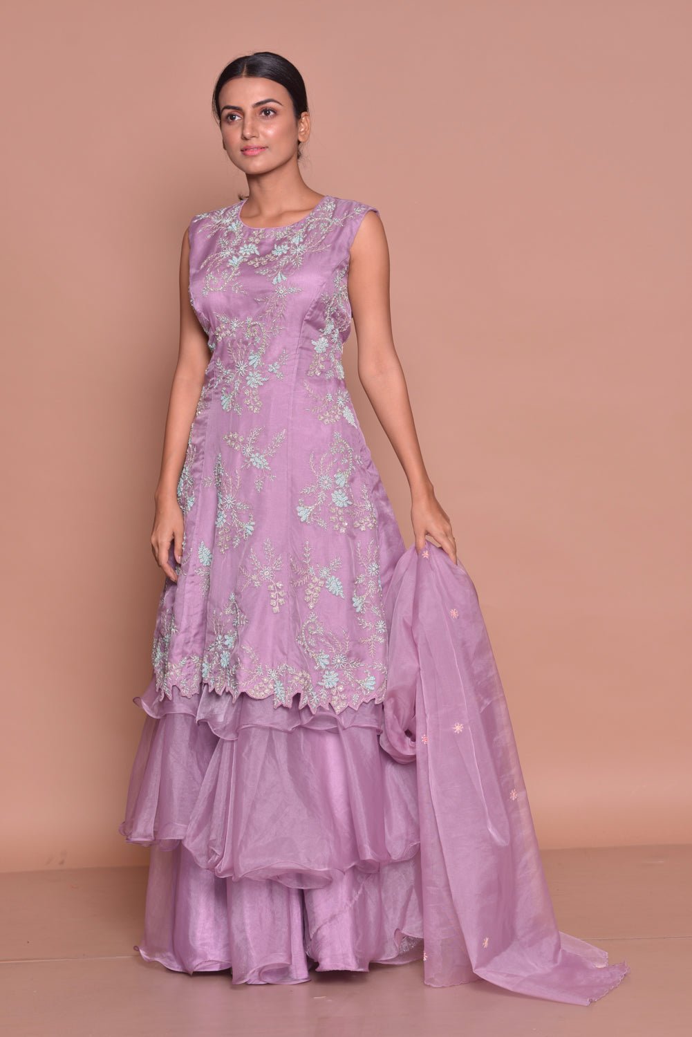 Buy gorgeous mauve embroidered kurta with sharara online in USA and dupatta. Flaunt Indian fashion with exquisite designer suits, Anarkali suits, sharara suits from Pure Elegance Indian cloth store in USA. -front