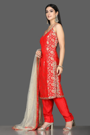 Buy bright red embroidered Banarasi kurta online in USA with crepe pants. Flaunt ethnic fashion with exquisite designer lehenga, Indian wedding dresses, Anarkali suits from Pure Elegance Indian fashion boutique in USA.-side