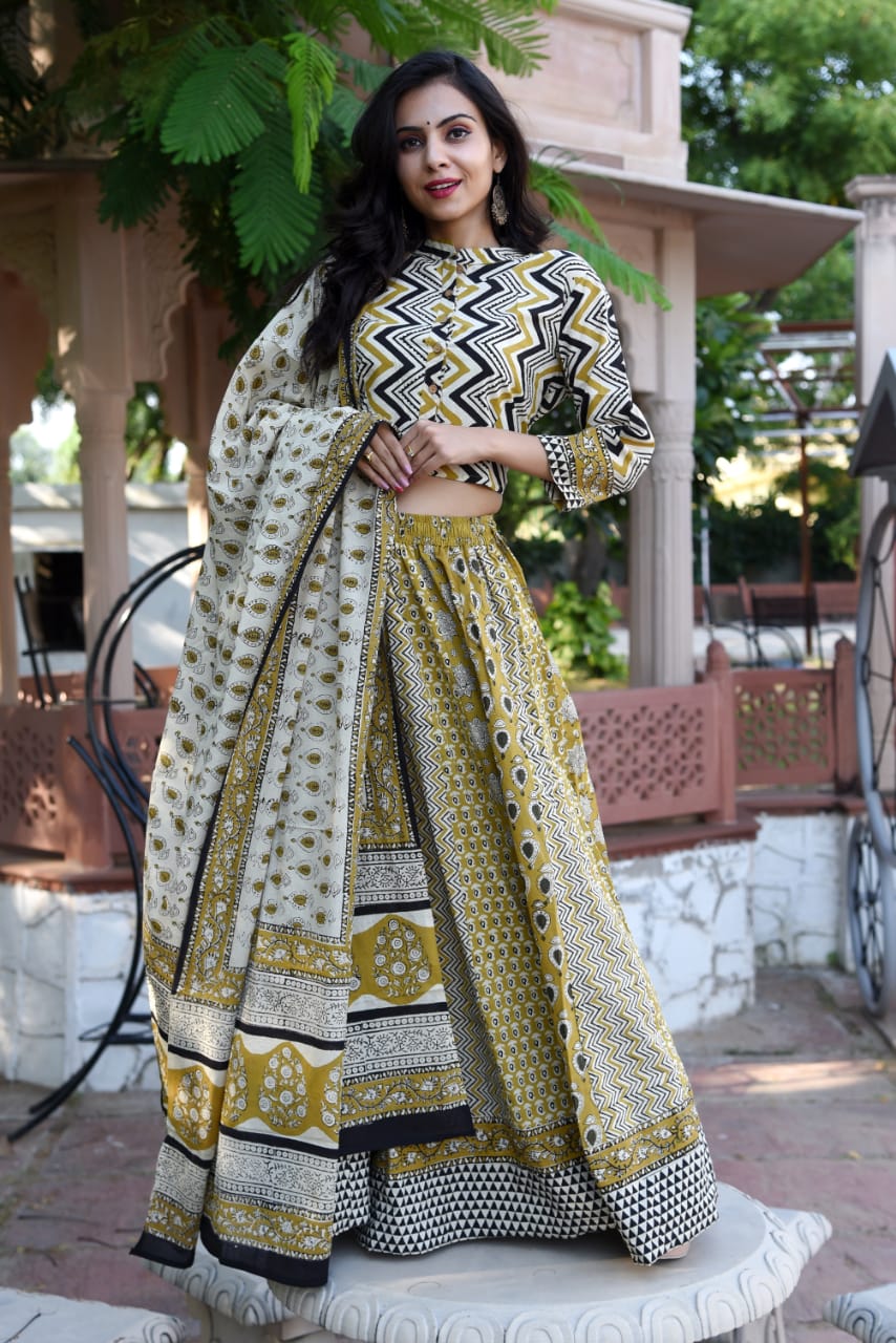Buy gorgeous mustard Bagru block print skirt set with matching dupatta. Shop designer Indian clothing, designer lehengas, designer Anarkali, gharara suits, palazzo suits, Indian dresses in USA from Pure Elegance Indian fashions store for parties and special occasions.-full view