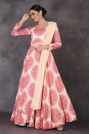 Buy beautiful cream printed floorlength Anarkali online in USA with dupatta. Look elegant at weddings and festive occasions in exclusive designer suits, designer gowns, Anarkali suits, sharara suits, wedding gowns, palazzo suits, designer lehenga from Pure Elegance Indian clothing store in USA.-dupatta