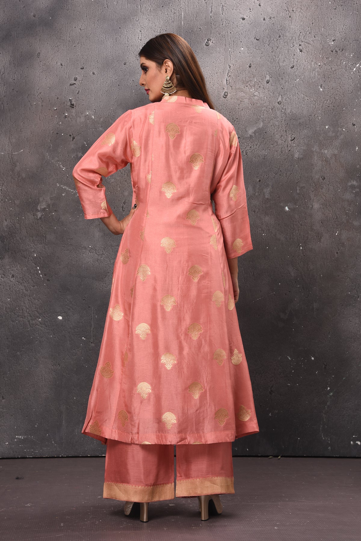 Buy elegant blush pink palazzo suit online in USA with dupatta. Get set for weddings and festive occasions in exclusive designer Anarkali suits, wedding gown, salwar suits, gharara suits, Indowestern dresses from Pure Elegance Indian fashion store in USA.-back