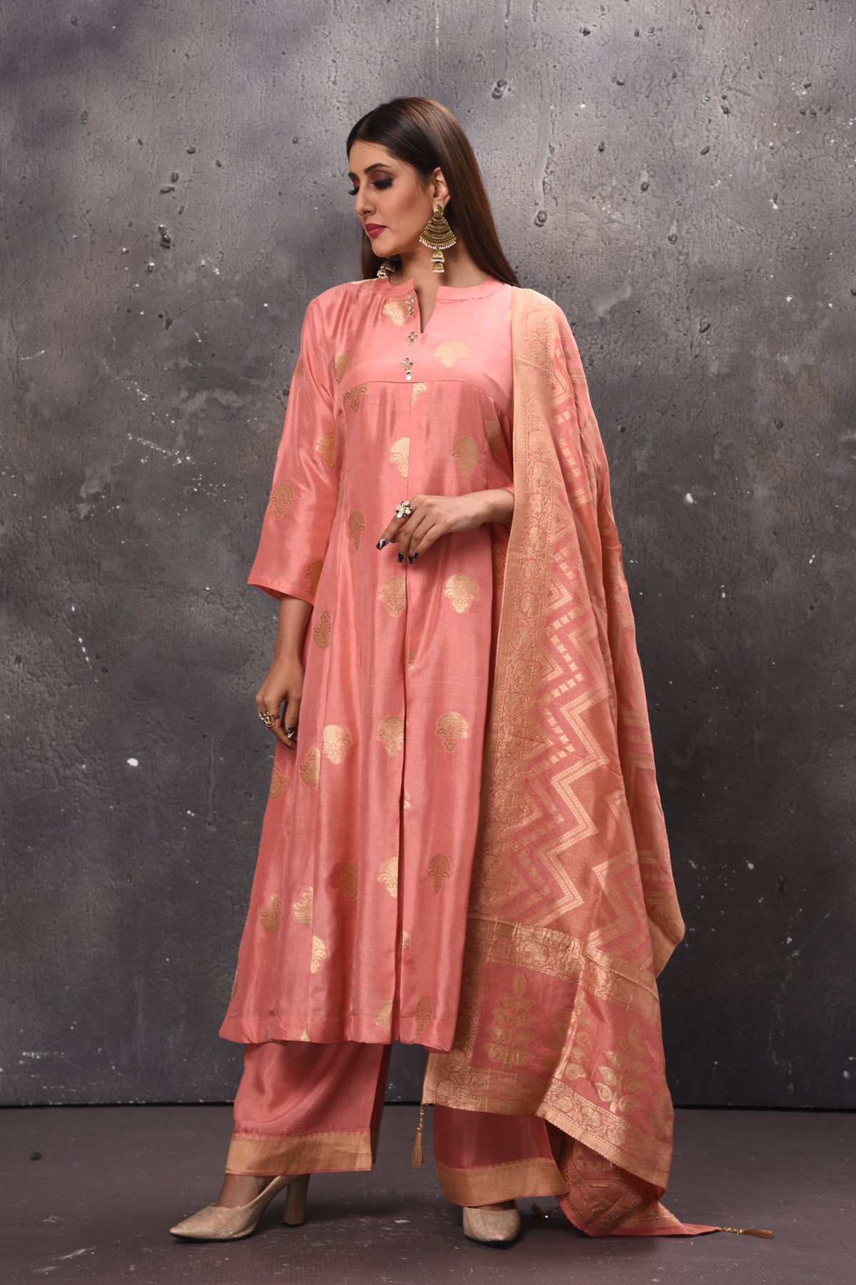 Buy elegant blush pink palazzo suit online in USA with dupatta. Get set for weddings and festive occasions in exclusive designer Anarkali suits, wedding gown, salwar suits, gharara suits, Indowestern dresses from Pure Elegance Indian fashion store in USA.-full view